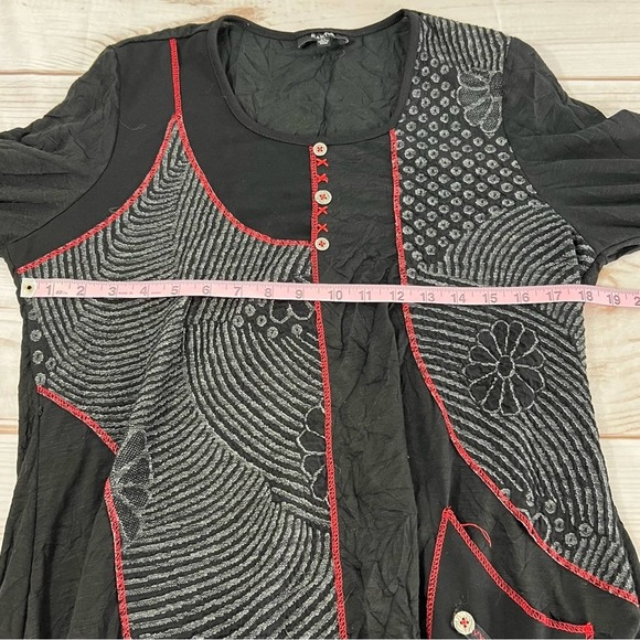 Kakus size XL black & red top - Picture 6 of 7